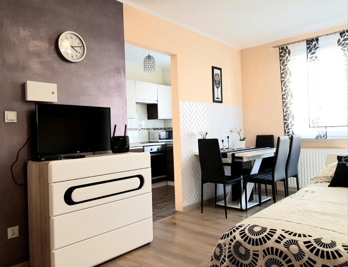 Апартаменти Glamour Downtown Balcony Краків